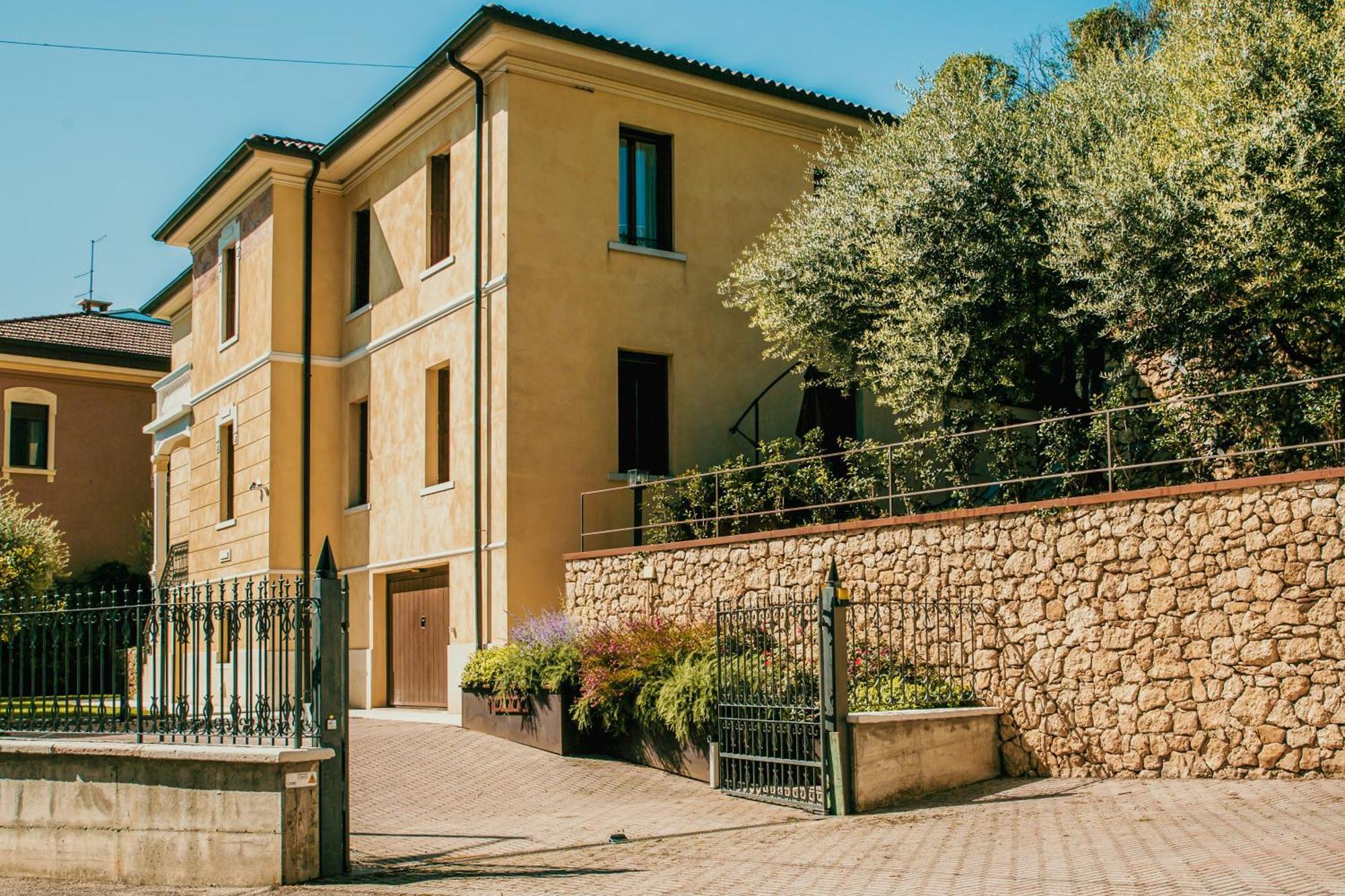 Naboo Verona Luxury Suites المظهر الخارجي الصورة